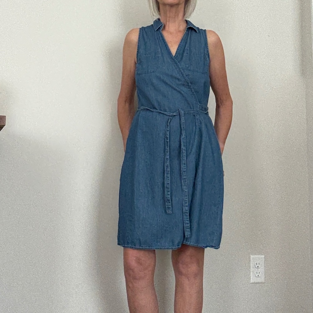 Old Navy Denim Lighweight Wrap Around Dress Size Small